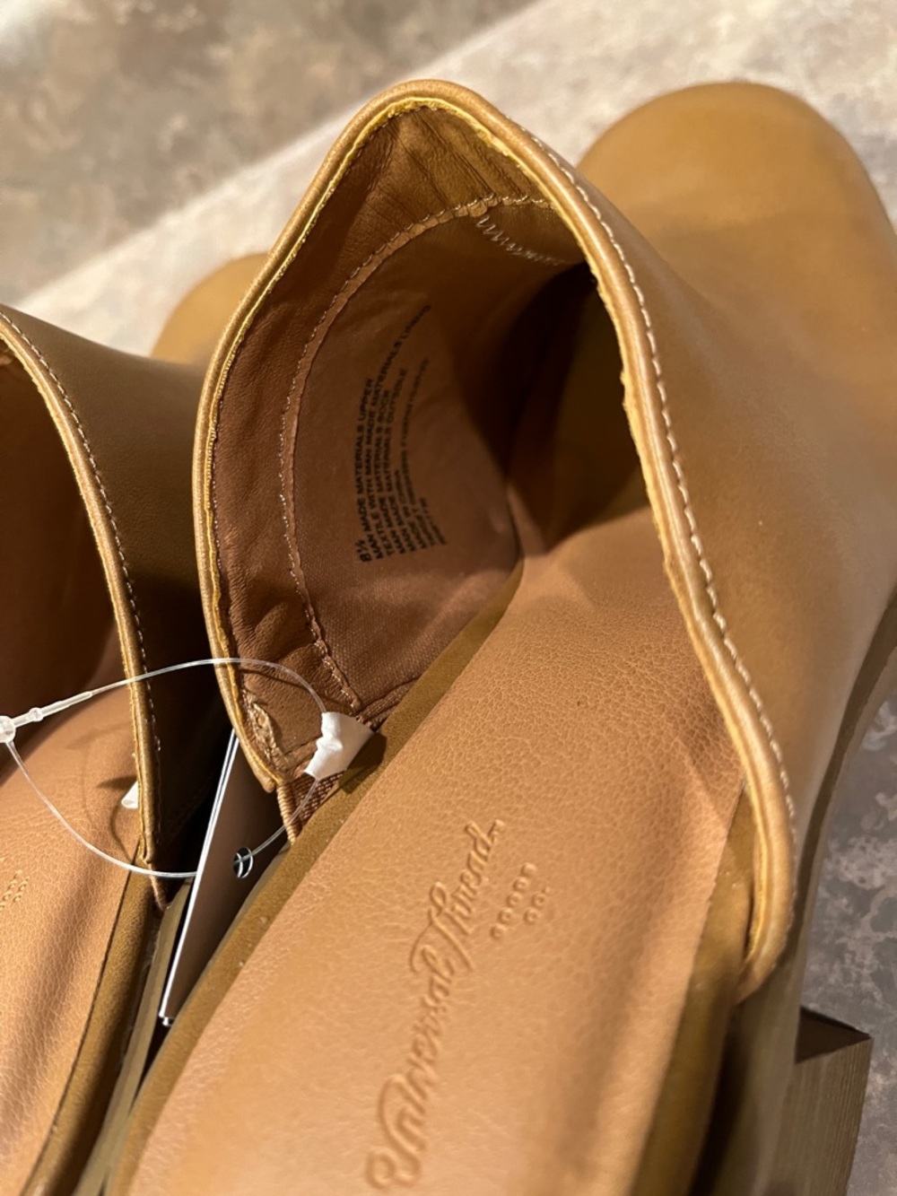 Universal Thread Tan Platform Mule Clogs - Picture 4 of 5
